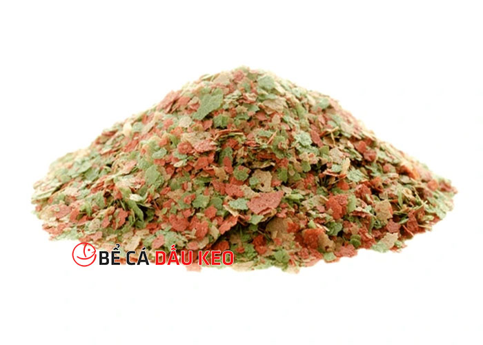 thức ăn dạng mảnh cho cá cảnh